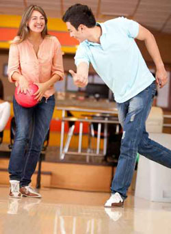 Couple bowling