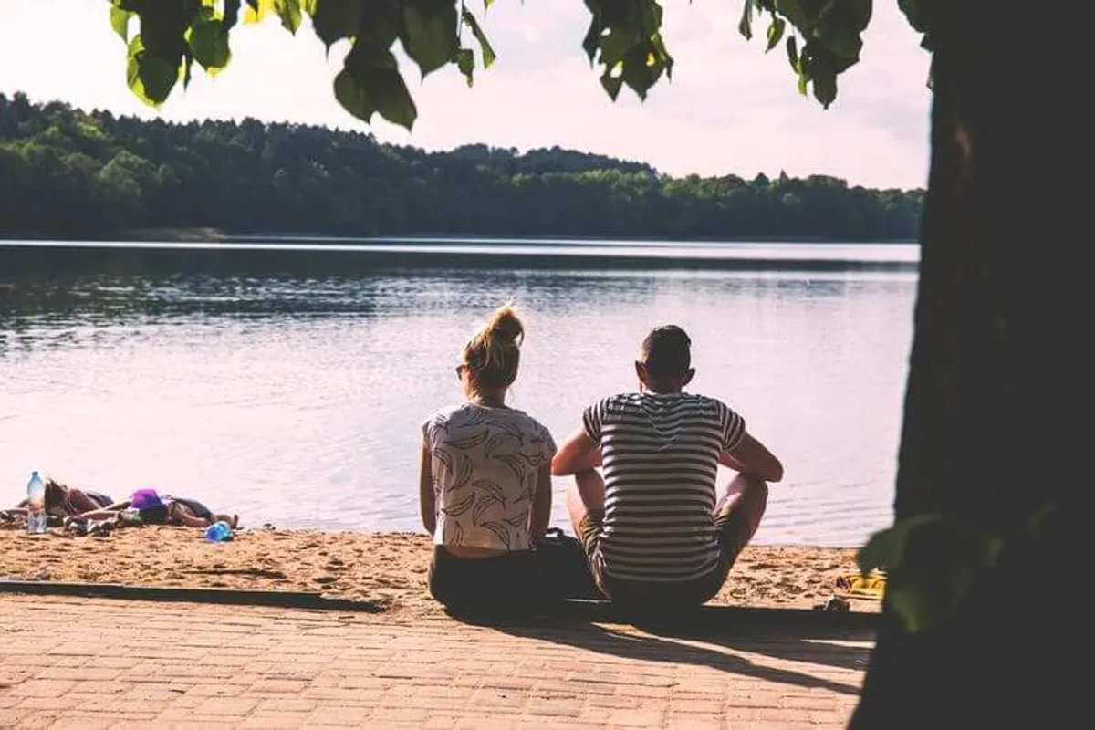 7 Huge Signs a Woman Is Sexually Attracted to You